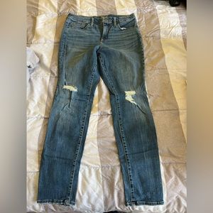 Universal Thread Distressed Skinny Jeans